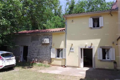 Prodaja kuće sa dvorištem . Barban