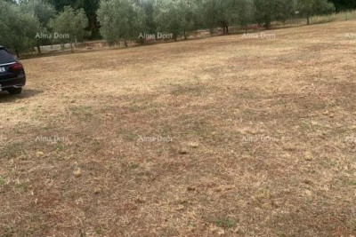 GRADBENIŠKO ZEMLJIŠČE BLIZU BRTONIGLE – 2.470 m²