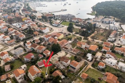 Ekskluzivno! Gradbena parcela s projektom – 6 stanov, 300 m od morja, Medulin!