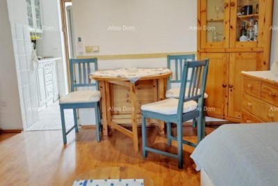 Červar Porat, Prekrasan dvoetažni apartman, 39m2  – 400 m od mora