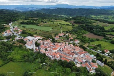 Prodaja građevinskog zemljišta. Pazin, Trviž