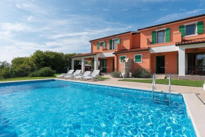 VILA S DVA APARTMANA I BAZENOM,  OKOLICA LABINA