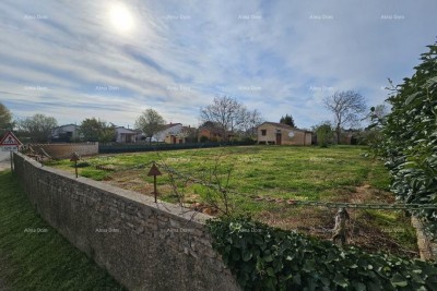 Građevinsko zemljišče, 677 m², v Šišanu