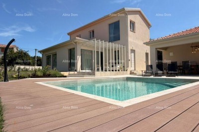 MODERNE VILLA MIT POOL – 5 KM VOM MEER, TAR