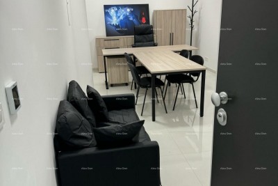Wir verkaufen Gewerbefläche im Zentrum von Pula.
