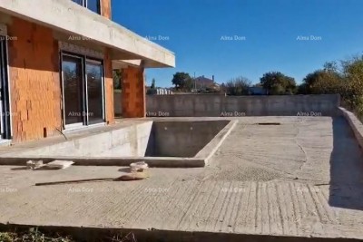 Kanfanar, moderna kuća u Roh-bau fazi