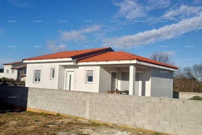PULA! PRODAJE SE KUĆA – MIRNA LOKACIJA.