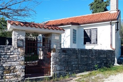 Duplex kuća u blizini Oprtlja, s dvorištem i pogledom na prirodu