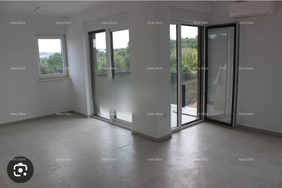 Geräumige 5-Zimmer-Wohnung von 150 m² zu verkaufen, Poreč