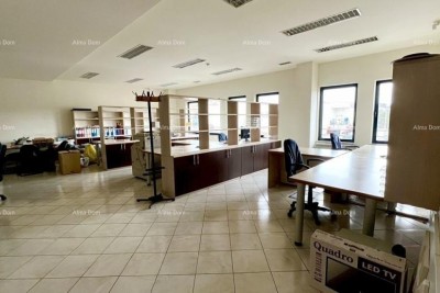BUJE – SKLADIŠNO / UREDSKI PROSTOR NA PRODAJU | POSLOVNA ZONA