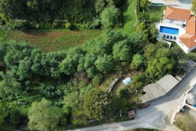 Prodaja velikog građevinskog objekta s legaliziranim objektom