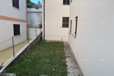 Prodaja- stan u prizemlju s pogledom na more, Rabac!