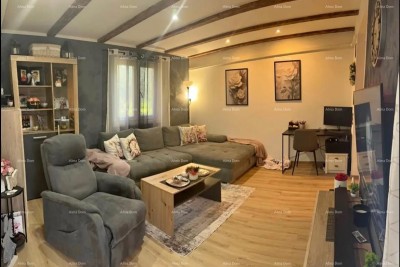 Šišan – pritlični stan 72 m² z dvoriščem