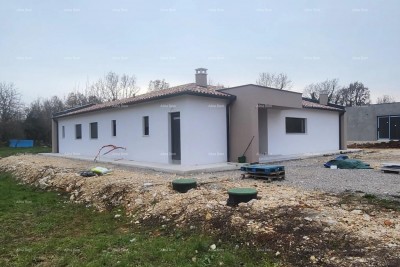 Prodamo hišo, okolica Raš