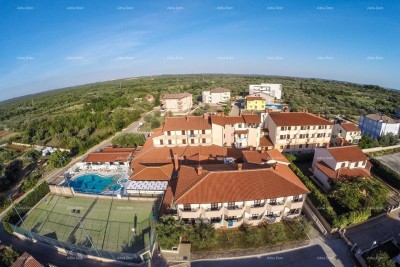 Prodaja hotela 4* sa 54 sobe i 5 apartmana, Peroj!