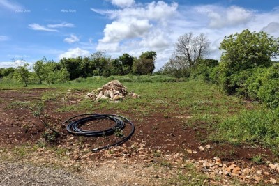 Marčana, Građevinsko zemljište, 845 m2, s projektom i dozvolom – 3 km od mora