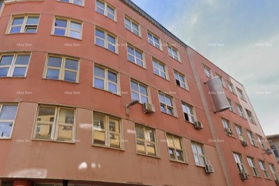 Prodaja - poslovni prostor površine 25m2, odlična lokacija, Pula!