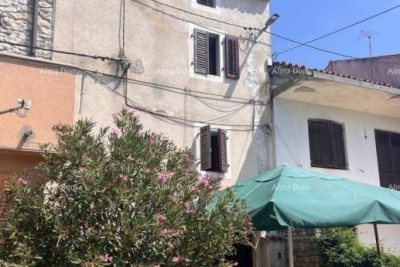 Na prodaju kamena kuća za obnovo – okolica Buja