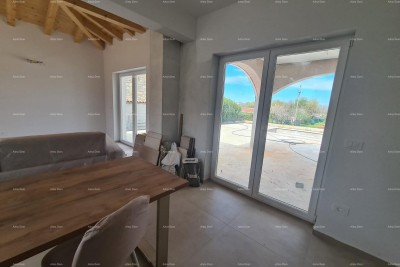 Elegantna vila u mirnom okruženju nadomak mora s pogledom na vinograde i maslinike