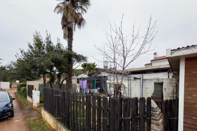 Prodaja kuće, udaljena 50 m od mora, Umag!