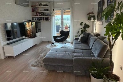 Geräumige Wohnung in Pula mit 2 Schlafzimmern und Parkplatz, nahe Zentrum und Strand
