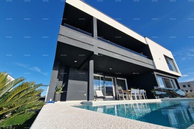 Prodaje se luksuzna vila u Medulinu – 100 m od mora