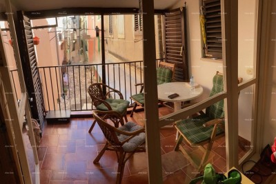 Apartmajska hiša v centru Vrsarja – 200 m od morja