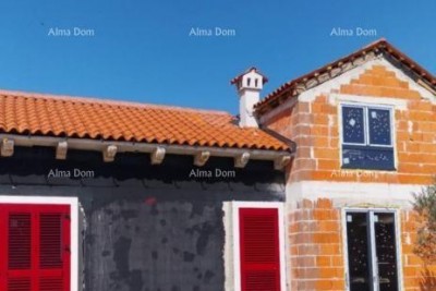 Vodnjan. Haus im Bau mit Pool und Svetvinčenat, Grundstück mit Baugenehmigung!