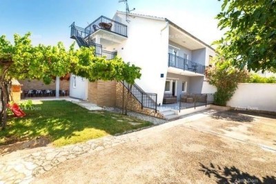 MEDULIN – HAUS MIT 3 WOHNUNGEN, AUSGEZEICHNETE INVESTITION!