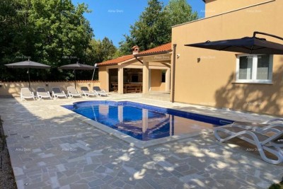 Zu verkaufen: Haus, 200 m², Raša.