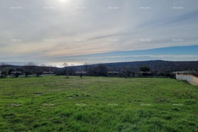 Attraktives Baugrundstück 620 m² – Marčana