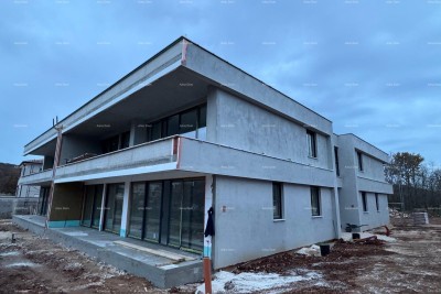 Verkauf - Wohnung in Neubau mit Garten und Parkplatz, Rovi