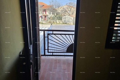 Peroj! Kuća u nizu !