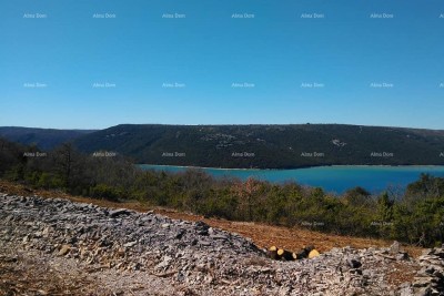 Prodaja građevinskog zemljišta sa pogledom na more, Trget