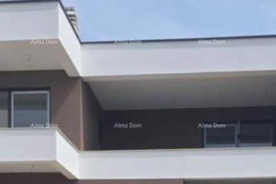 PULA, VALDEBEK – GERÄUMIGE WOHNUNG IM GANZEN STOCKWERK, 132,55 m², GARAGE UND PARKPLATZ