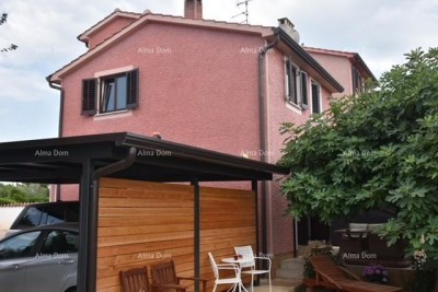 Prodaja lepe družinske duplex hiše z garažo, okolica Poreča!