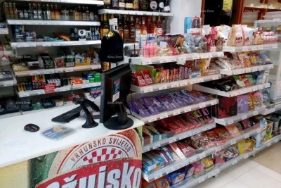 LIŽNJAN, poslovni prostor, 50 m2