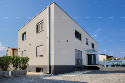 Ausgezeichnete Gelegenheit! Modernes Apartmenthaus mit 6 Apartments, nur 250 m vom Meer entfernt, Medulin!