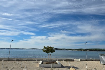Medulin! Na samo 200 metara do mora i plaže! Uporabna dozvola!
