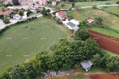 Prodaje se građevinsko zemljište površine 3785 m2