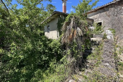 Poreč Tinjan . Stara kuća za renoviranje