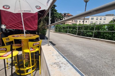NA PRODAJU – POSLOVNI PROSTOR V STROGEM CENTRU PULE (TRŽNICA)