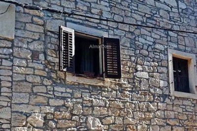 Prodamo stanovanje v centru starega mestnega jedra, Novigrad!