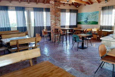 Prodaje se poslovno - stambena kuca,  Svetvinčenat