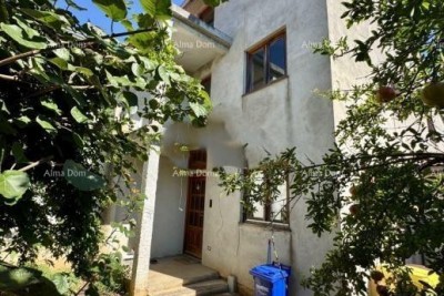 Pomer, Kuća 246 m² s okućnicom