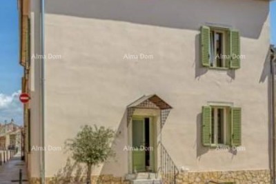 Prodamo čudovito stanovanjsko hišo s tremi apartmaji v centru, Vrsar!