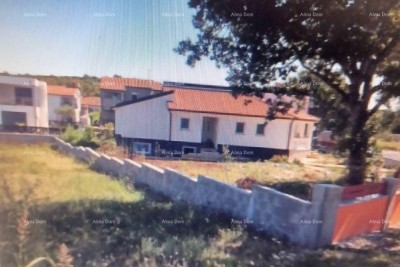 Prodaje se građevinsko zemljište, Poreč, 1000m2