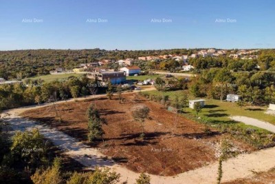 Prodaja uređenog građevinskog zemljišta, blizina mora i plaža, Marčana!