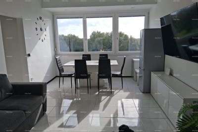 Na prodaju renoviran stan s čudovitim pogledom na morje