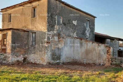 Galižana –kamena kuće s građevinskim zemljištem i šternom